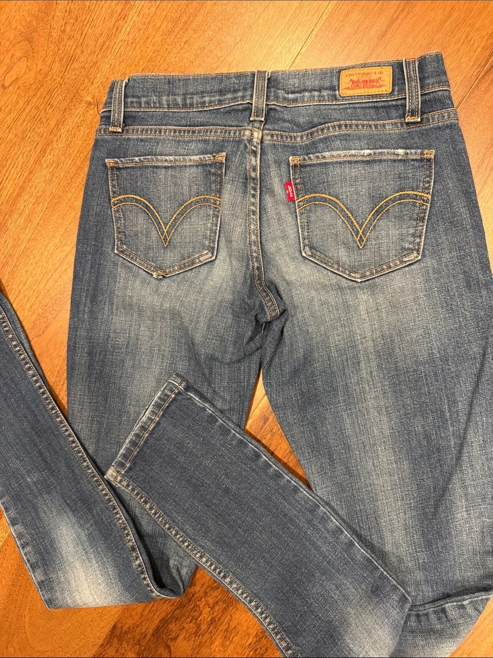 Levi's Women's Skinny Jeans in Faded Blue Wash